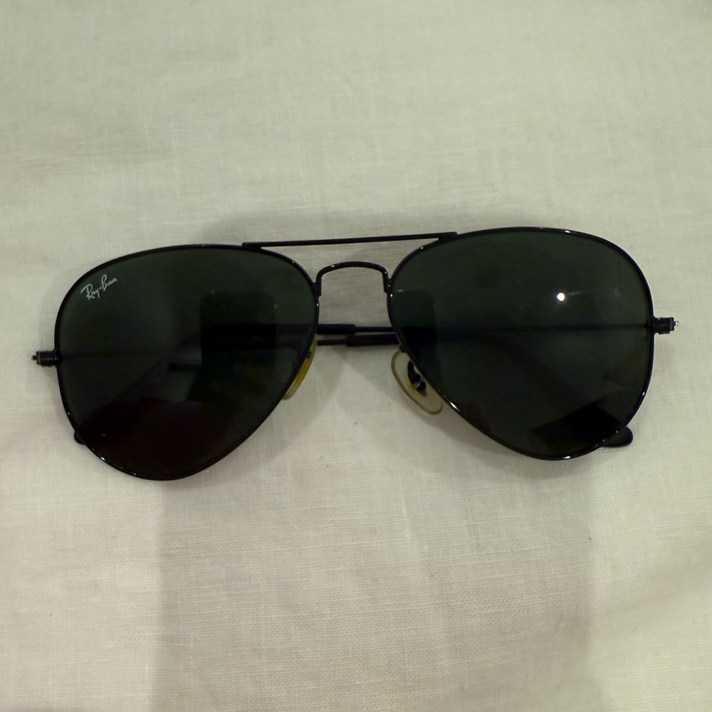 Ray-Ban Dark Lens Aviator Sunglasses